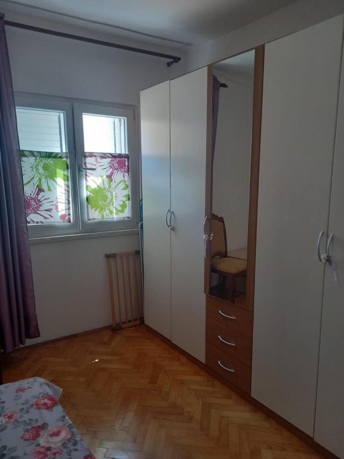 Apartman Rebeka Jezera Ngoại thất bức ảnh