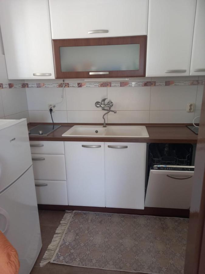 Apartman Rebeka Jezera Ngoại thất bức ảnh