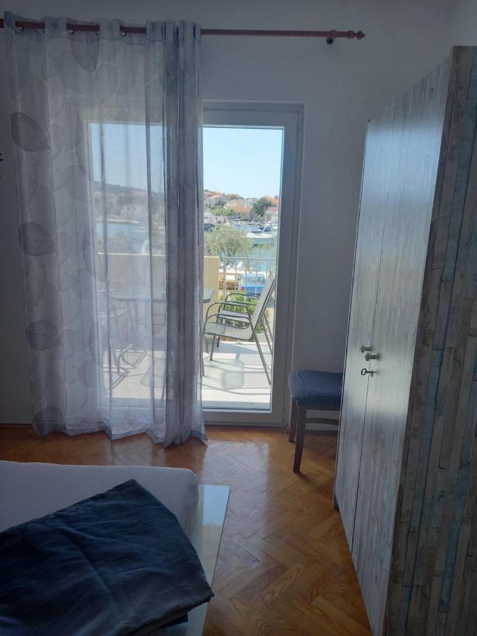 Apartman Rebeka Jezera Ngoại thất bức ảnh